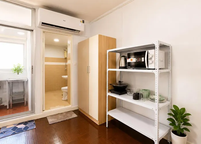 Cozy Silom Retreat Near Bts Balcony Smart Tv *